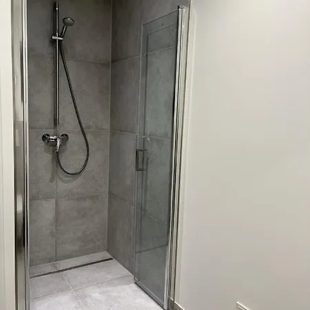 Neubauwohnung Inklusive Tiefgaragenstellplatz, Strandnah Und Ruhig Gelegen *