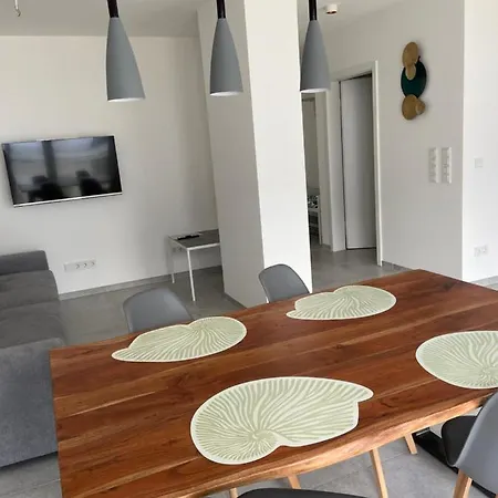 Neubauwohnung Inklusive Tiefgaragenstellplatz, Strandnah Und Ruhig Gelegen Apartment *